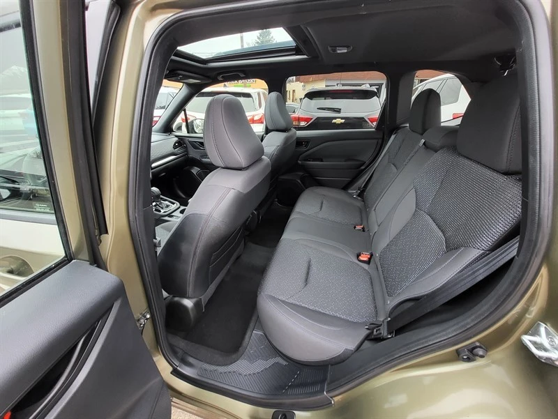 2025 Subaru Forester 5th Gen - Image 11 of 17