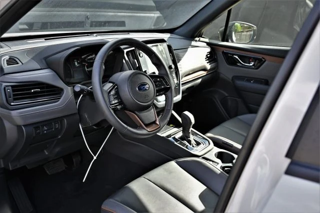 2025 Subaru Forester 6th Gen - Image 18 of 21