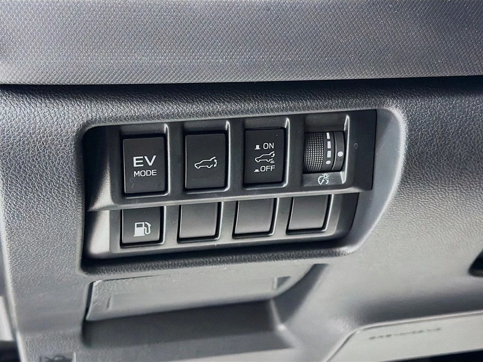 2025 Subaru Forester 6th Gen - Image 10 of 12