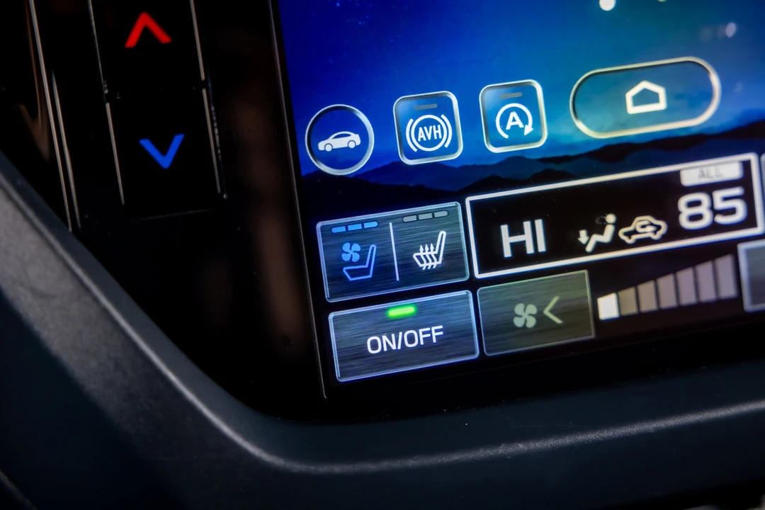 2025 Subaru Forester 6th Gen - Image 16 of 21