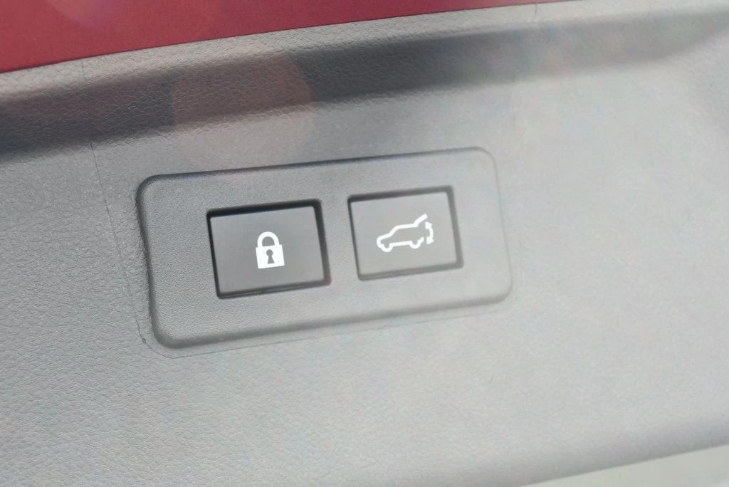 2025 Subaru Outback 6th Gen - Image 17 of 21