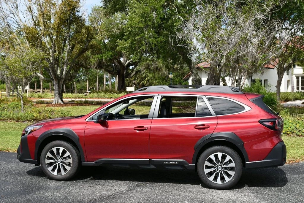 2025 Subaru Outback 6th Gen - Image 4 of 21