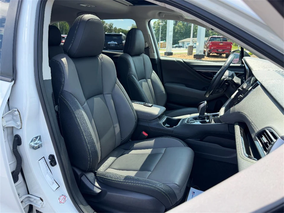 2025 Subaru Outback 6th Gen - Image 17 of 31