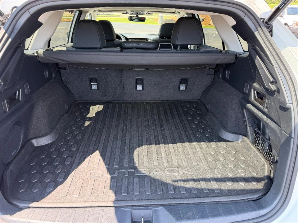 2025 Subaru Outback 6th Gen - Image 13 of 31