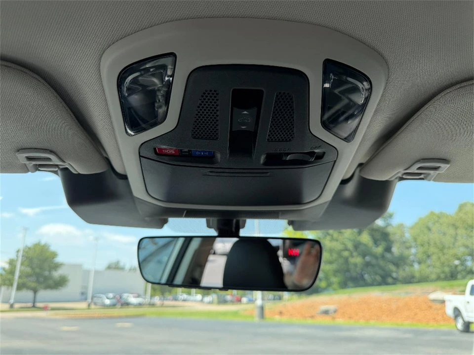 2025 Subaru Outback 6th Gen - Image 24 of 31