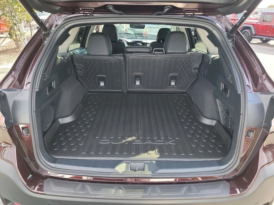 2025 Subaru Outback 6th Gen - Image 8 of 12