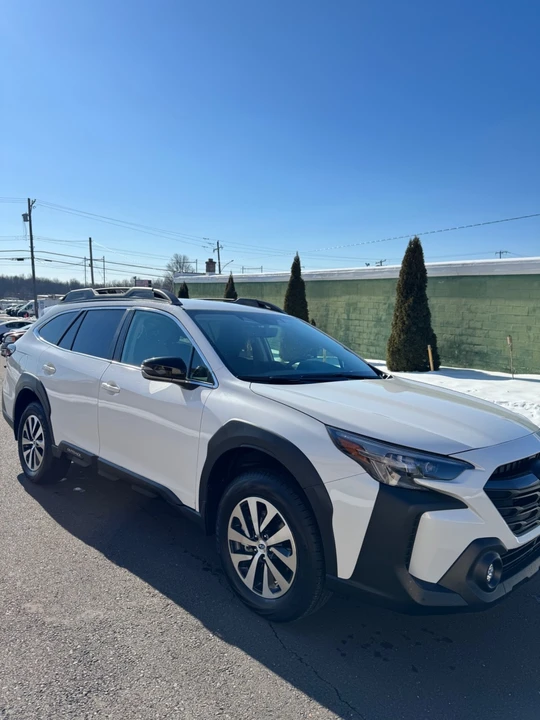 2025 Subaru Outback 6th Gen - Image 2 of 18