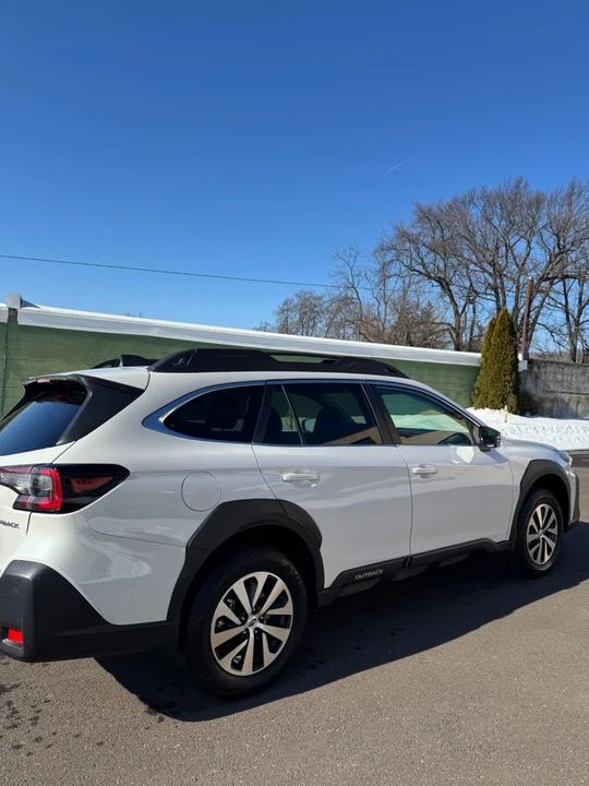 2025 Subaru Outback 6th Gen - Image 4 of 18