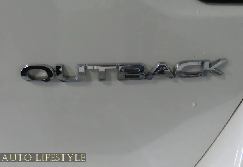 2025 Subaru Outback 6th Gen - Image 17 of 21