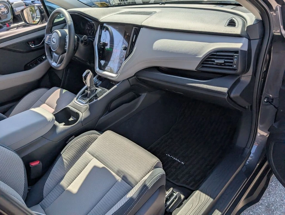 2025 Subaru Outback 6th Gen - Image 17 of 21