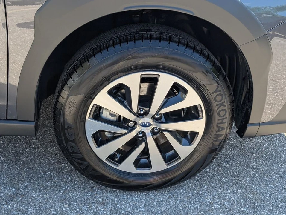 2025 Subaru Outback 6th Gen - Image 19 of 21