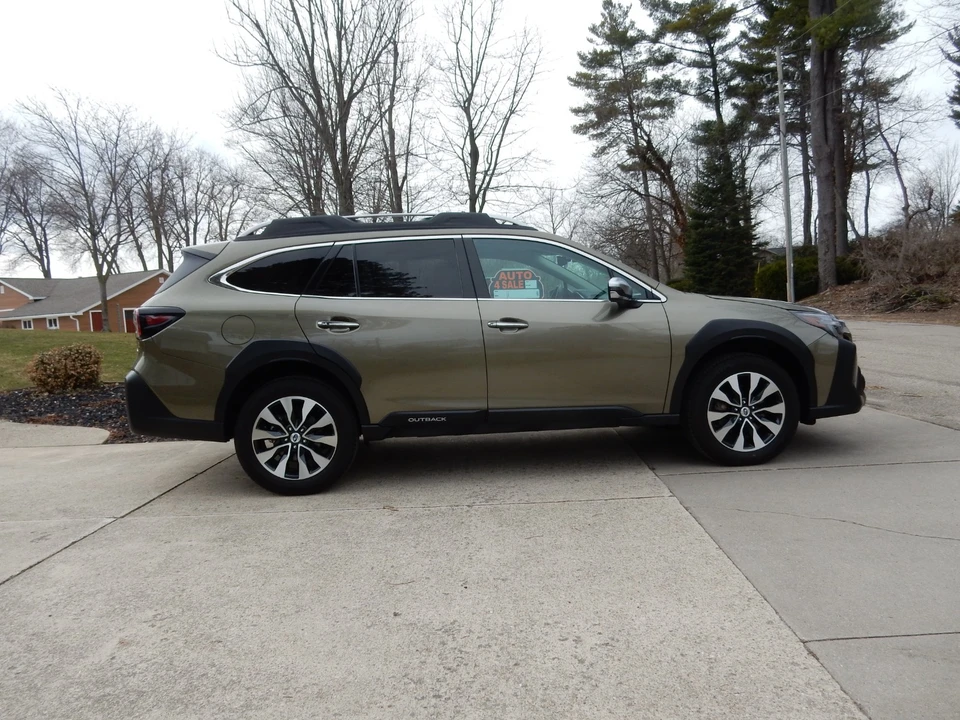 2025 Subaru Outback 6th Gen - Image 4 of 21