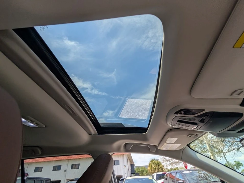 2025 Subaru Outback 6th Gen - Image 19 of 21