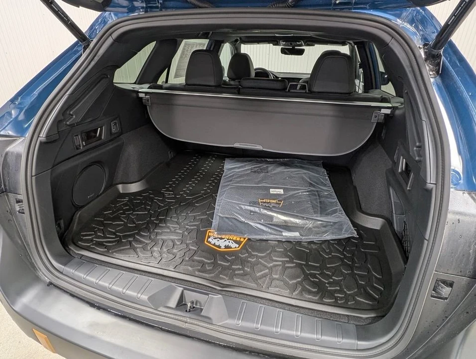 2025 Subaru Outback 6th Gen - Image 8 of 12