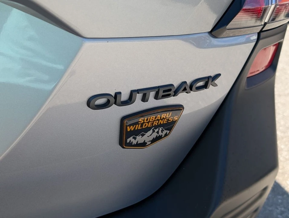 2025 Subaru Outback 6th Gen - Image 16 of 21