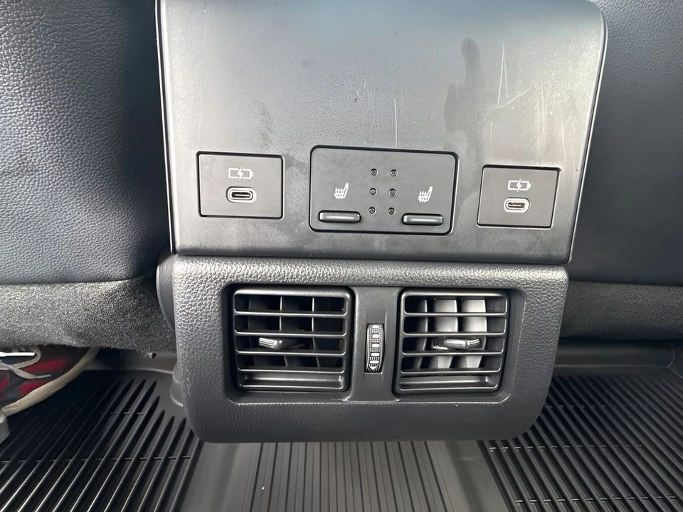 2025 Subaru - Image 11 of 31