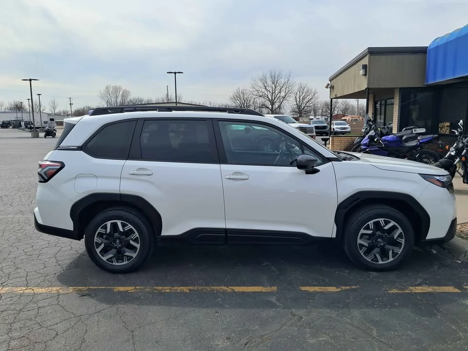 2025 Subaru Forester 6th Gen - Image 4 of 10