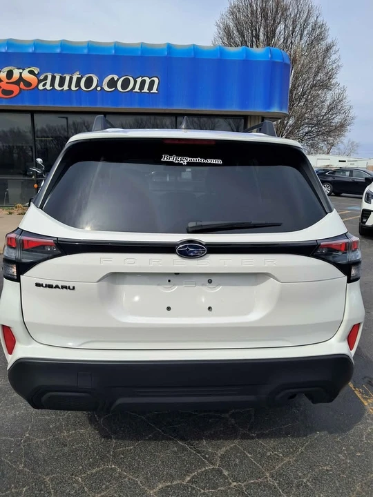 2025 Subaru Forester 6th Gen - Image 3 of 10