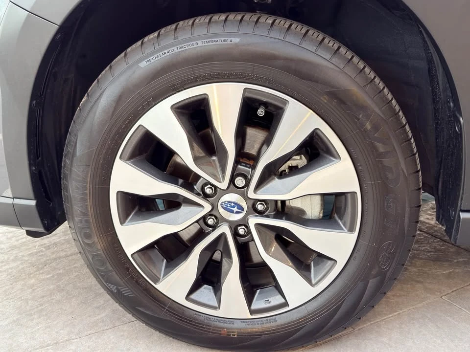 2025 Subaru Outback 6th Gen - Image 13 of 19