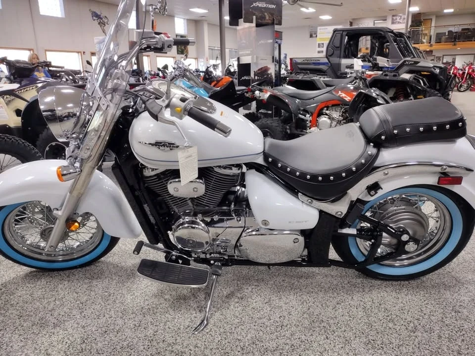 2025 Suzuki Boulevard - Image 5 of 6