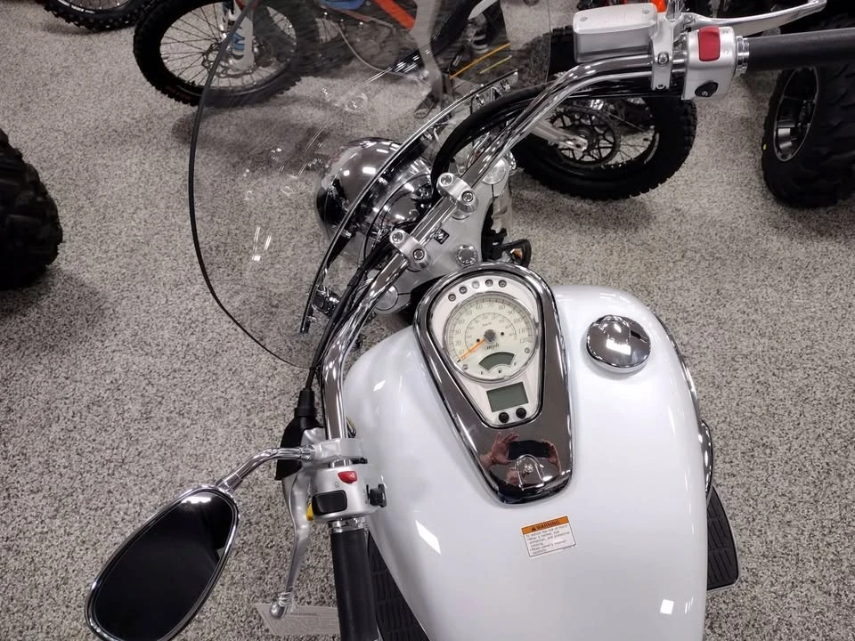 2025 Suzuki Boulevard - Image 2 of 6