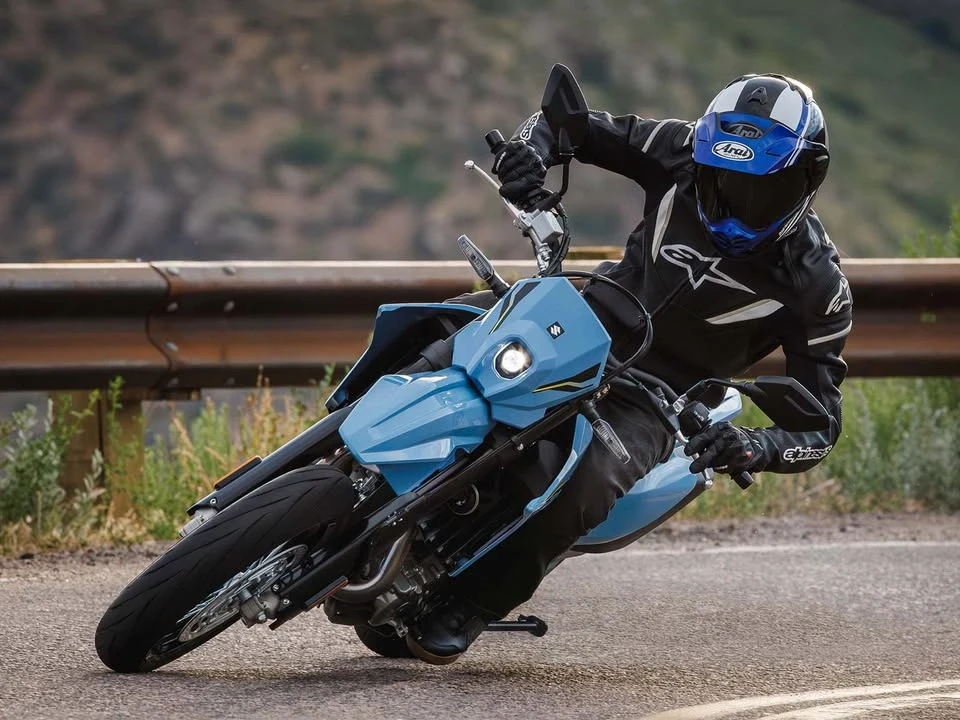 2025 Suzuki Motorcycles - Image 19 of 20