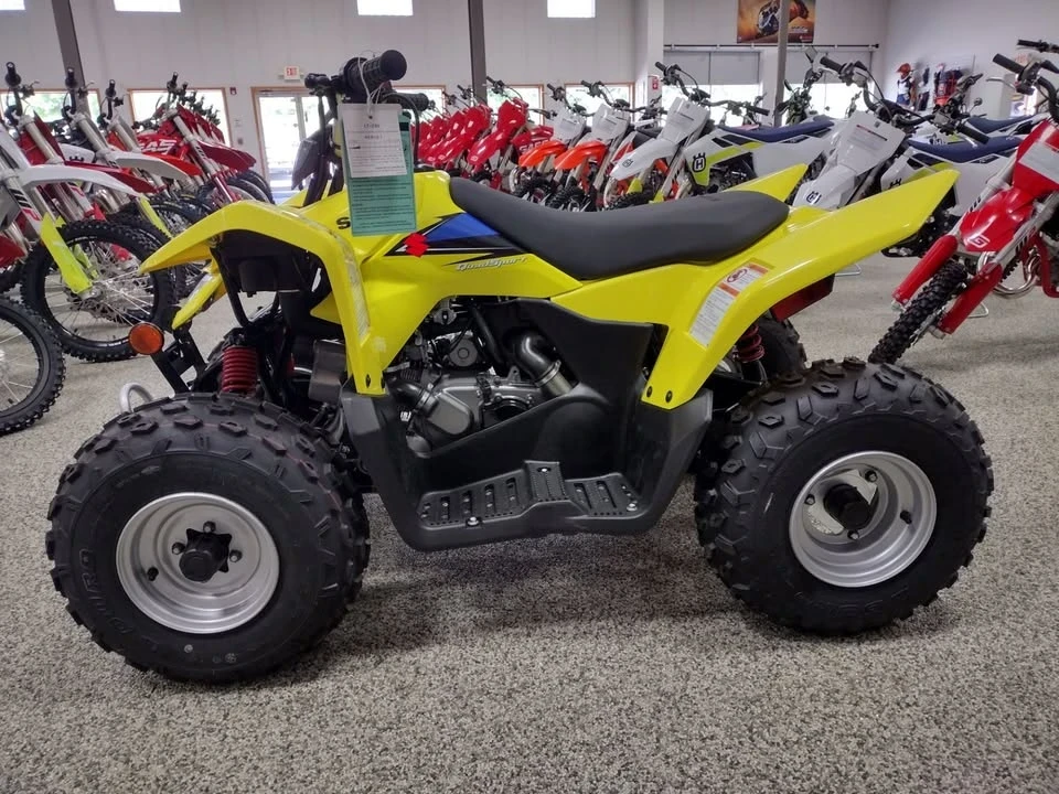 2025 Suzuki Motorcycles - Image 2 of 8