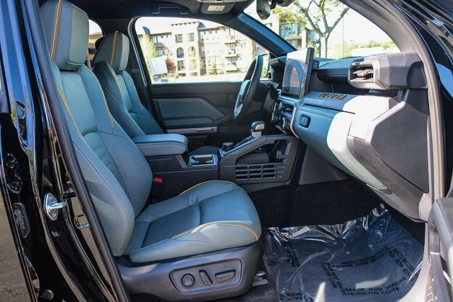 2025 Toyota 4Runner 6th Gen - Image 17 of 21