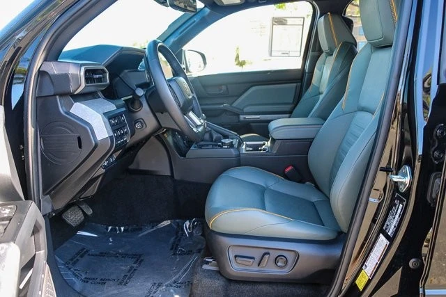 2025 Toyota 4Runner 6th Gen - Image 18 of 21