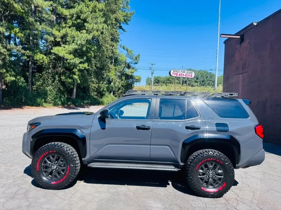 2025 Toyota 4Runner 6th Gen - Image 2 of 11