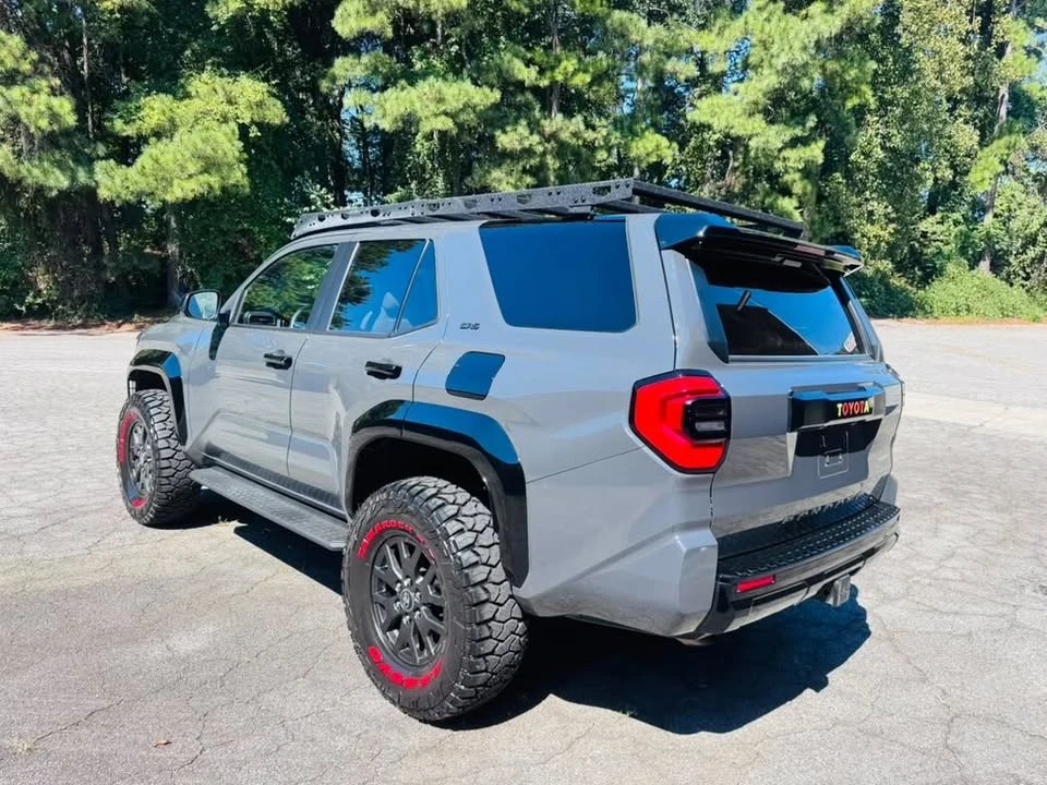 2025 Toyota 4Runner 6th Gen - Image 8 of 11