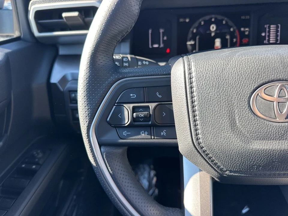 2025 Toyota 4Runner 6th Gen - Image 13 of 21