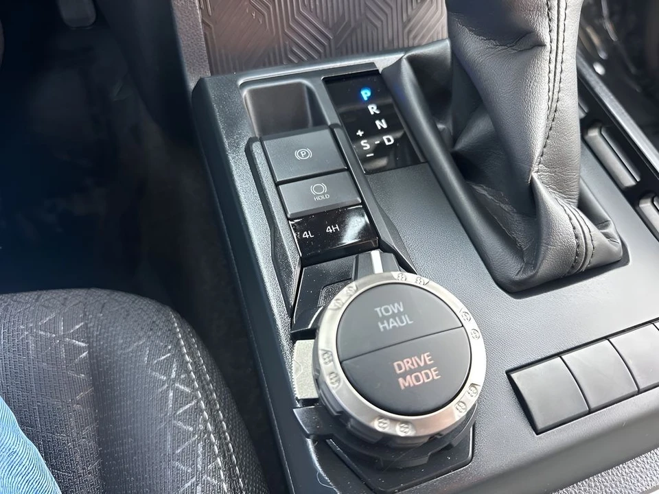 2025 Toyota 4Runner 6th Gen - Image 20 of 21
