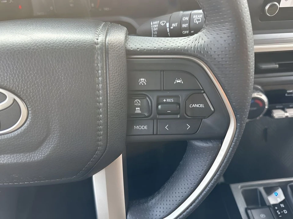 2025 Toyota 4Runner 6th Gen - Image 13 of 21