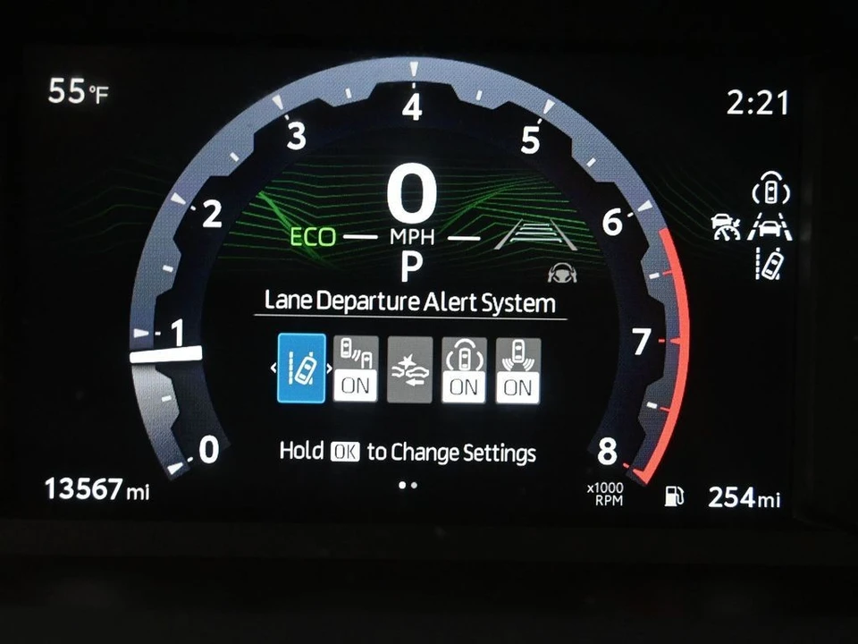 2025 Toyota 4Runner 6th Gen - Image 16 of 21