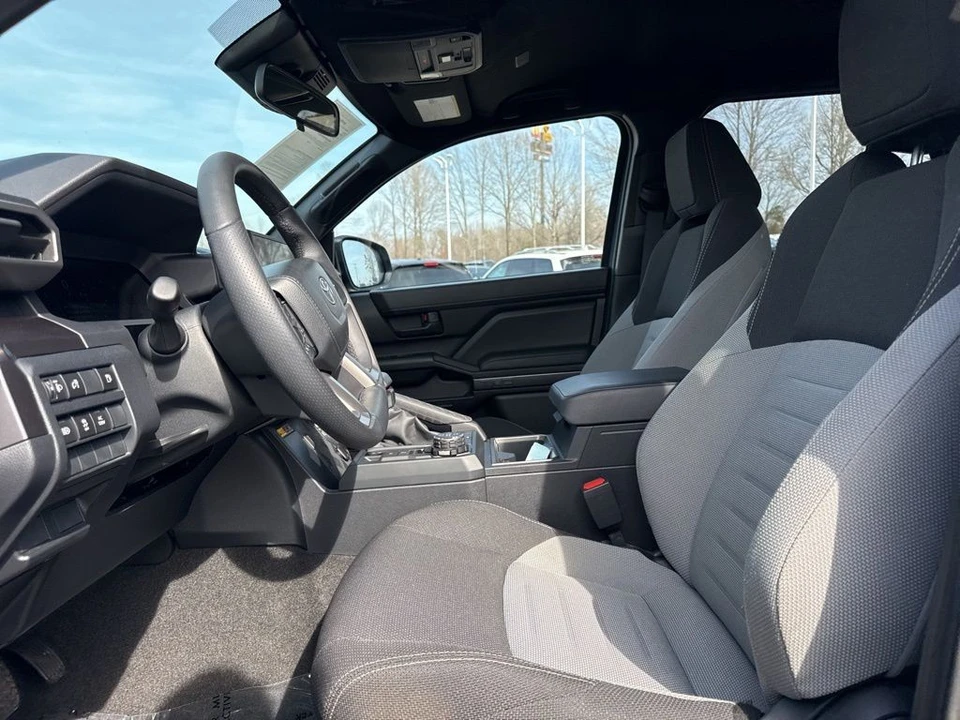 2025 Toyota 4Runner 6th Gen - Image 9 of 21