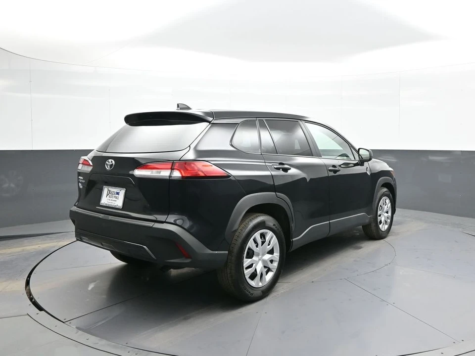2025 Toyota Corolla Cross - Image 6 of 21