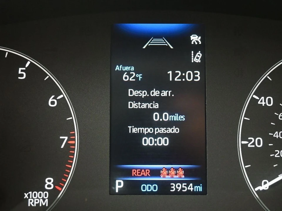 2025 Toyota Corolla Cross - Image 16 of 21