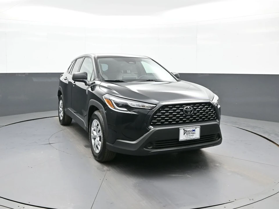 2025 Toyota Corolla Cross - Image 3 of 21