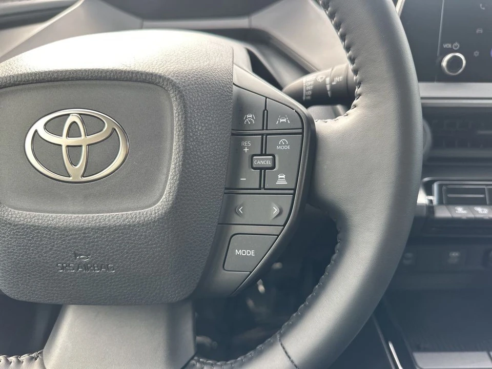 2025 Toyota Prius 5th Gen - Image 14 of 21