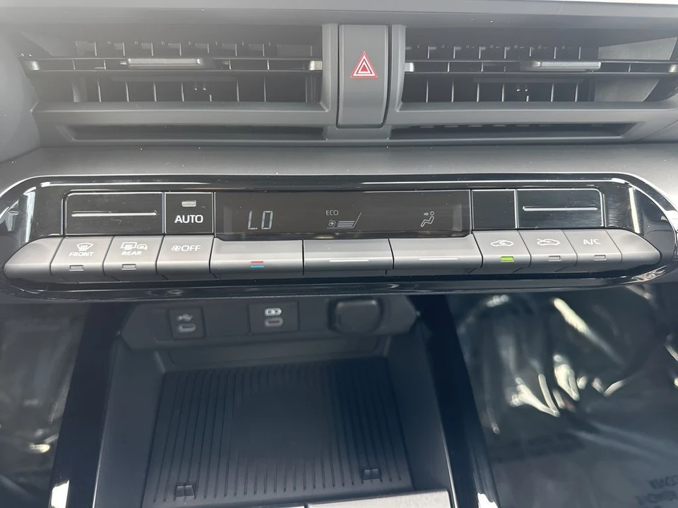 2025 Toyota Prius 5th Gen - Image 17 of 21