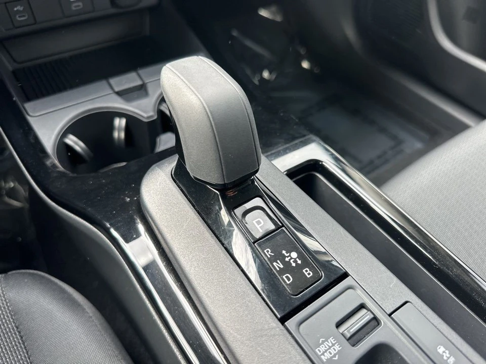 2025 Toyota Prius 5th Gen - Image 15 of 21