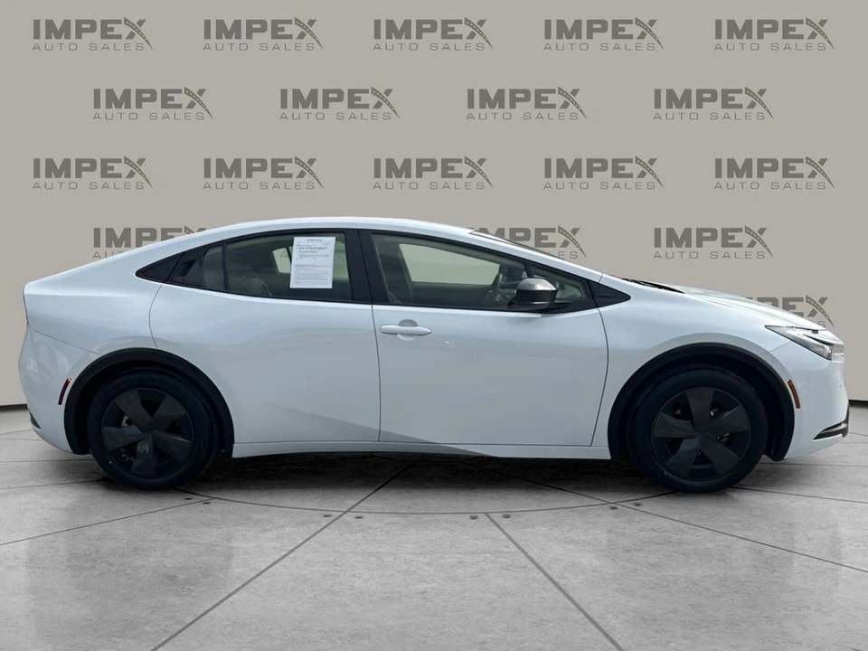 2025 Toyota Prius 5th Gen - Image 6 of 21