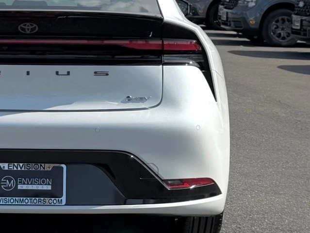 2025 Toyota Prius 4th Gen - Image 8 of 21