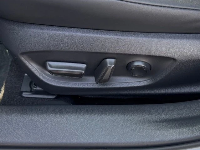 2025 Toyota Prius 4th Gen - Image 18 of 21