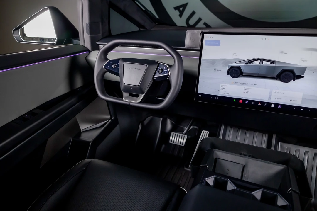 2025 Tesla Cybertruck - Image 7 of 12