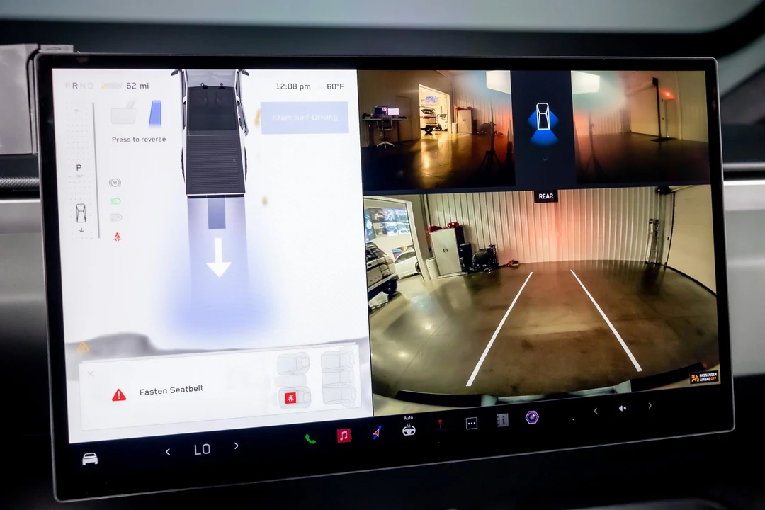 2025 Tesla Cybertruck - Image 10 of 12