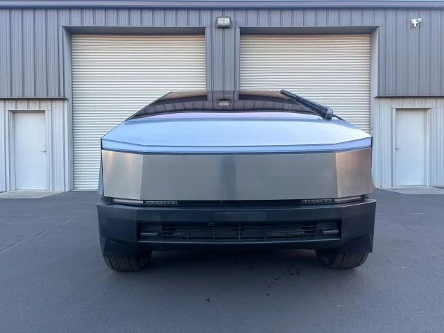 2025 Tesla Cybertruck - Image 7 of 15