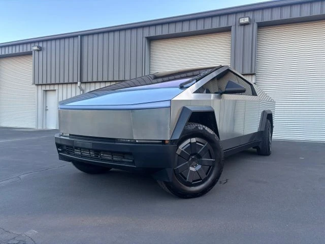 2025 Tesla Cybertruck - Image 5 of 15