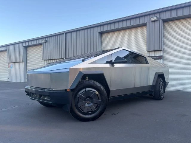 2025 Tesla Cybertruck - Image 6 of 15